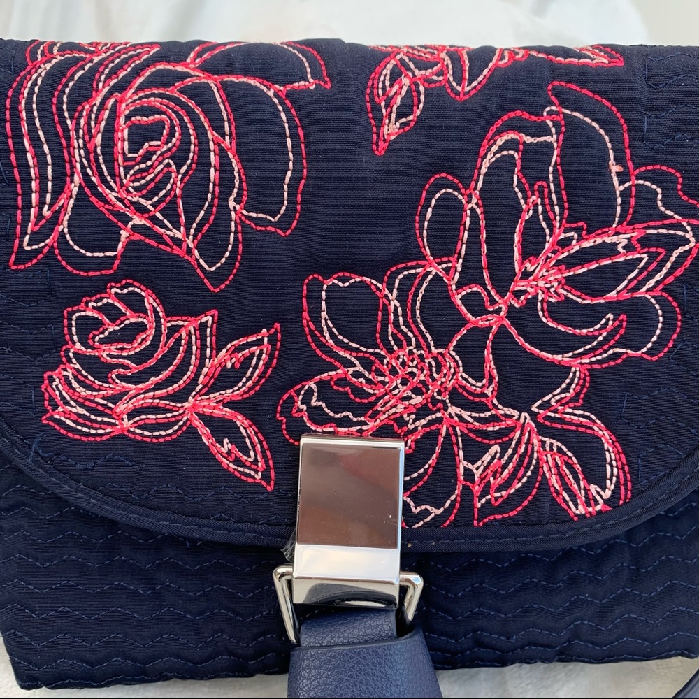 Vera Bradley Crossbody/Shoulder bag - Picture 2 of 7
